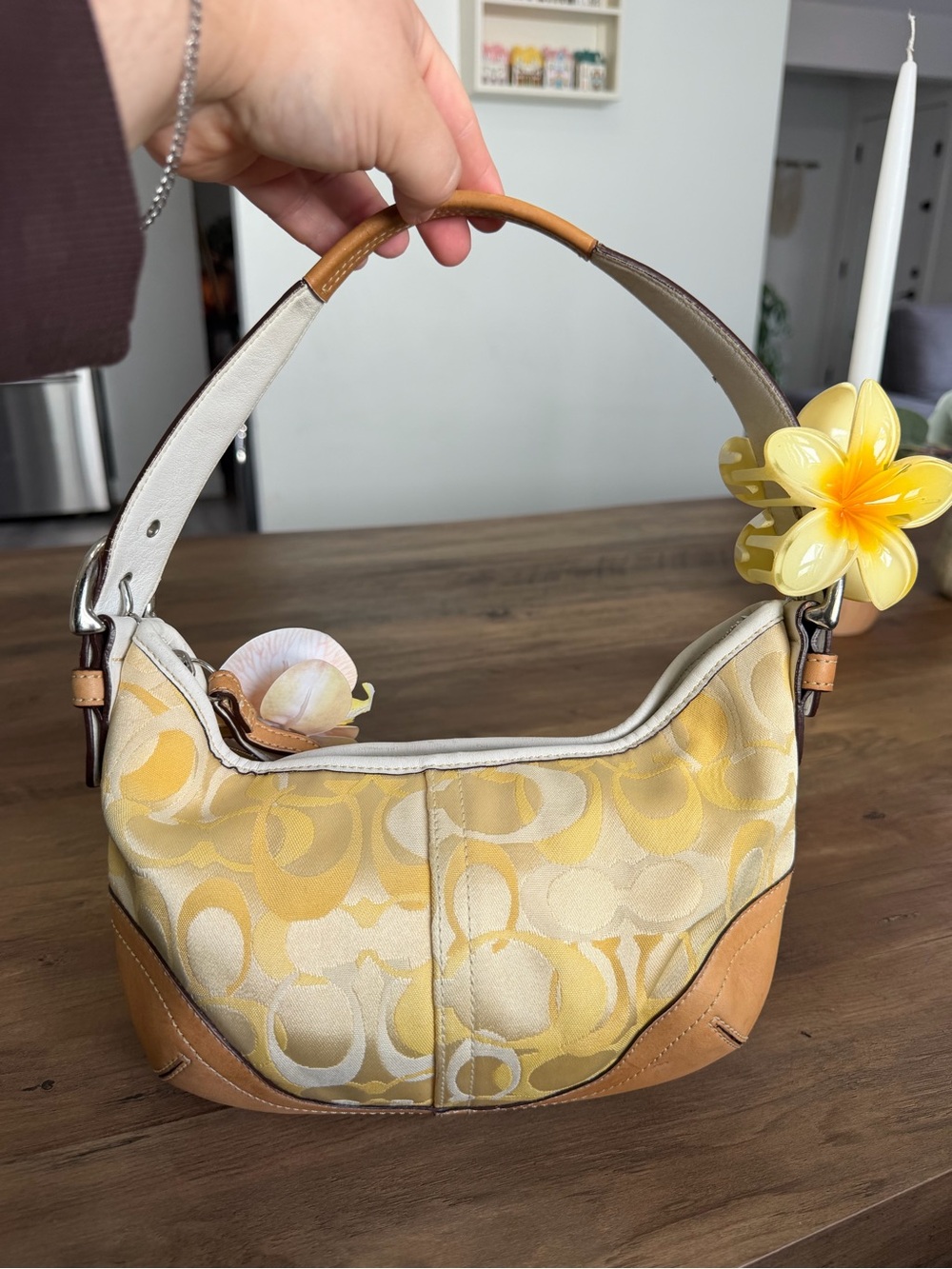 Coach y2k yellow hobo bag - Picture 3 of 3